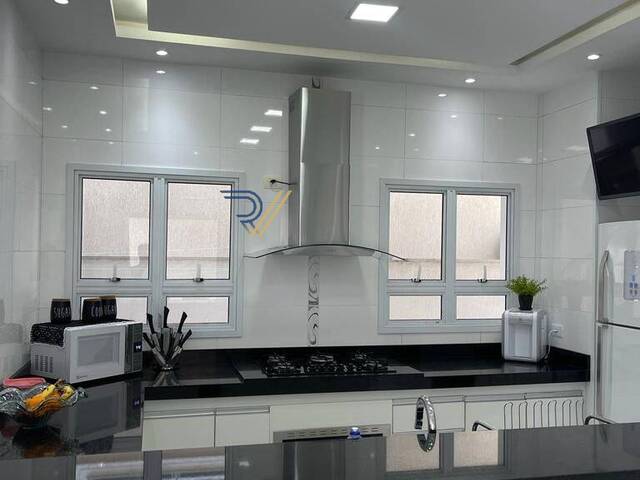 Casa para Venda em São José dos Campos - 4