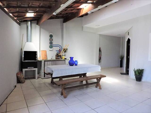 Casa para Venda em São José dos Campos - 4