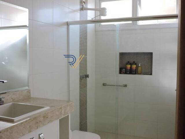 Casa para Venda em Jacareí - 5