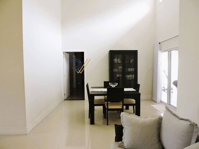 Casa para Venda em Jacareí - 4