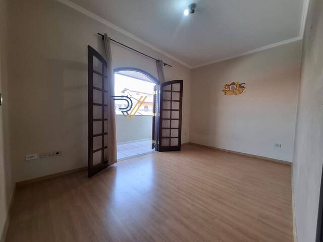 Casa para Venda em São José dos Campos - 5