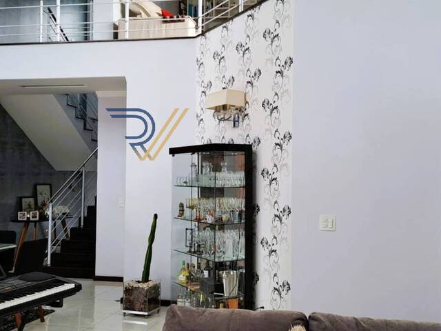 Casa para Venda em Jacareí - 5