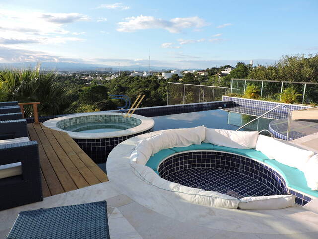 Venda em Condomínio Residencial Mirante do Vale - Jacareí