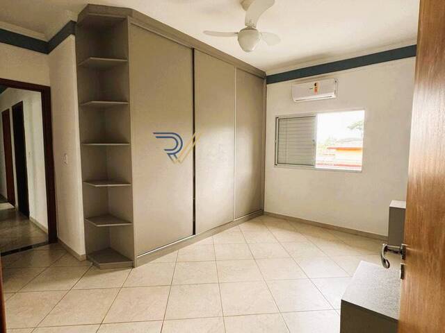 Casa para Venda em Jacareí - 5