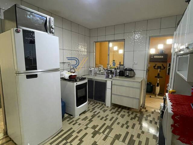 Casa para Venda em São José dos Campos - 4