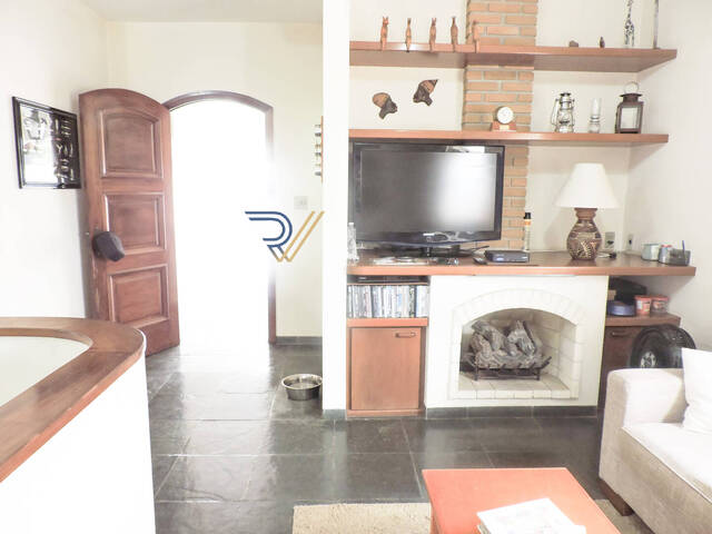 Casa para Venda em São José dos Campos - 2