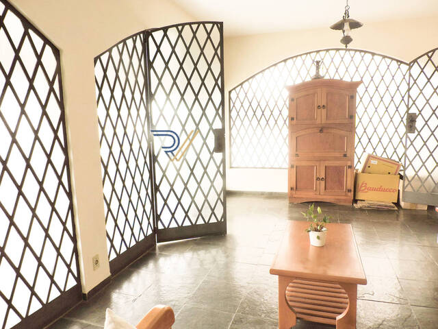 Casa para Venda em São José dos Campos - 3