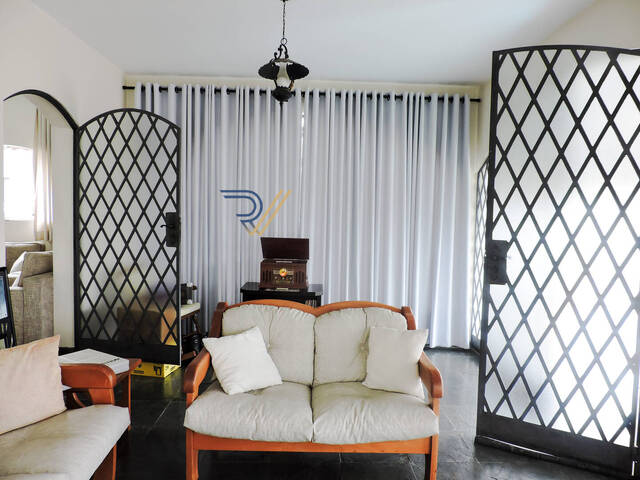 Casa para Venda em São José dos Campos - 4