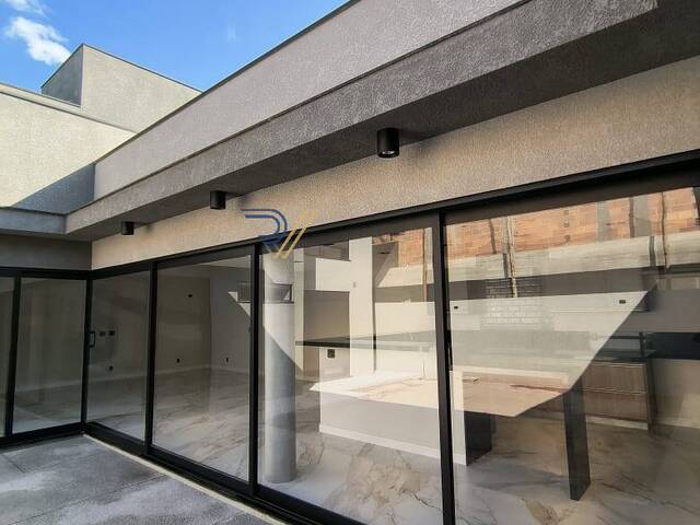 Casa para Venda em São José dos Campos - 3