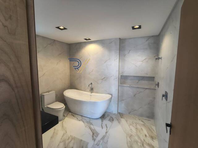 Casa para Venda em São José dos Campos - 4